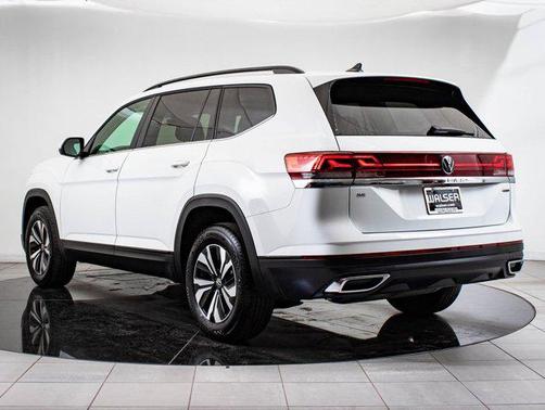 2024 Volkswagen Atlas 2.0T SE