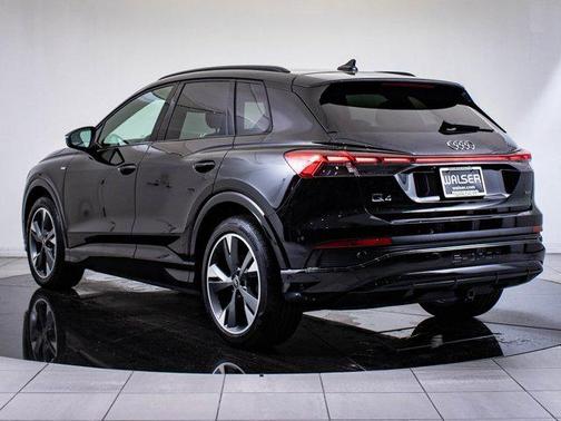 2024 Audi Q4 e-tron Premium Plus 55 quattro
