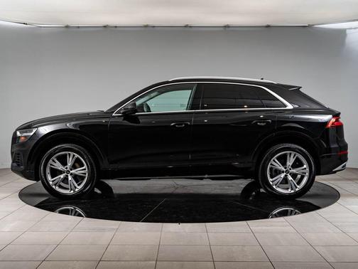 Mythos Black Metallic 2022 Audi Q8 55 Premium Plus