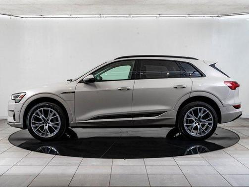 2021 Audi e-tron Prestige