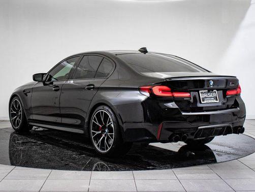 2022 BMW M5 Base