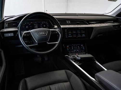 Siam Beige Metallic 2021 Audi e-tron Premium