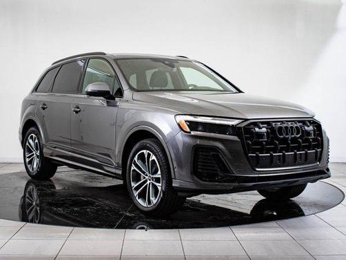 2025 Audi Q7 45 Premium Plus