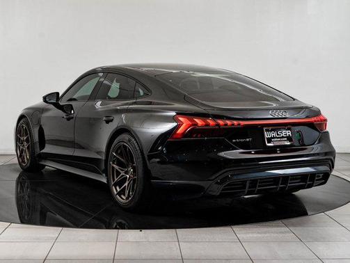 2023 Audi e-tron GT Premium Plus quattro
