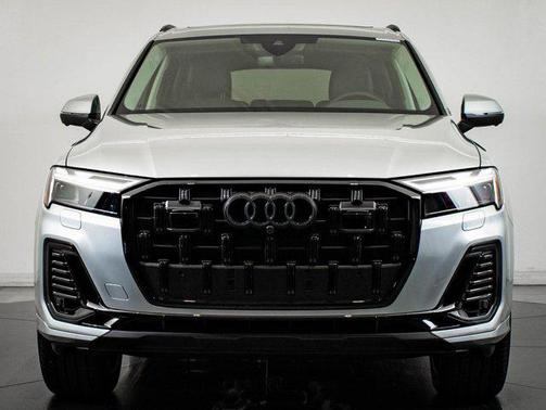 2026 Audi Q7 55 Premium Plus