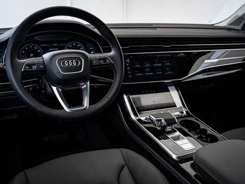 2026 Audi Q7 55 Premium Plus