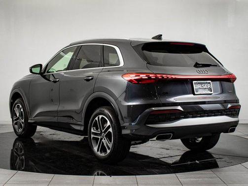 2025 Audi Q5 Premium TFSI quattro S tronic