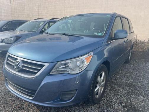 2011 Volkswagen Routan SE