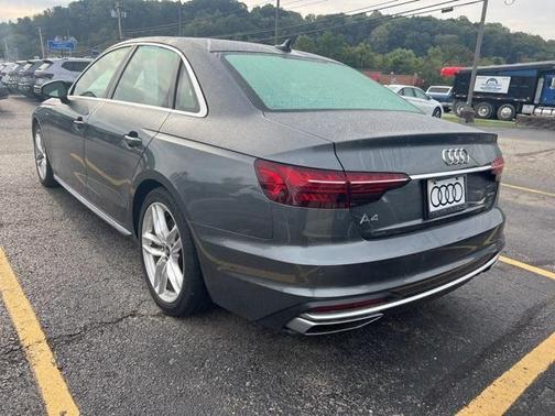 2022 Audi A4 45 S line quattro Premium