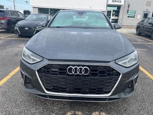 2022 Audi A4 45 S line quattro Premium