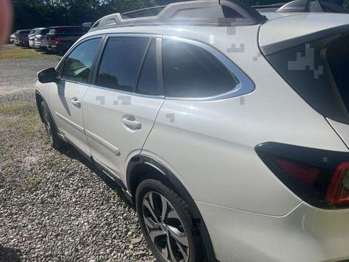 Crystal White Pearl 2021 Subaru Outback Limited XT