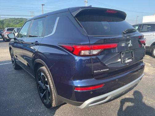 2022 Mitsubishi Outlander SE