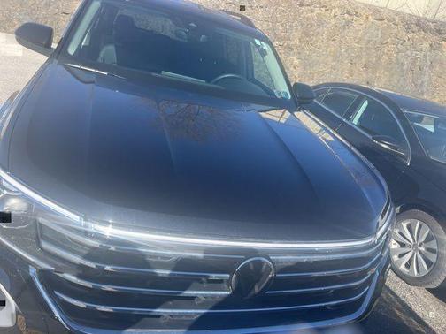 Deep Black Pearl Effect 2025 Volkswagen Atlas 2.0T SE