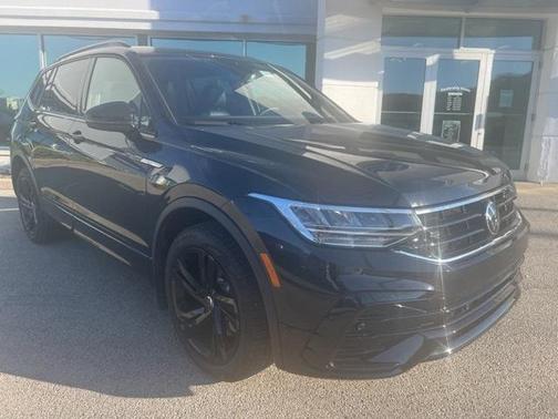 2024 Volkswagen Tiguan 2.0T SE R-Line Black