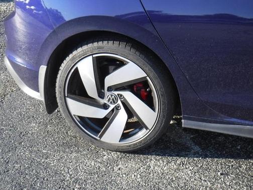 2023 Volkswagen Golf GTI 2.0T S