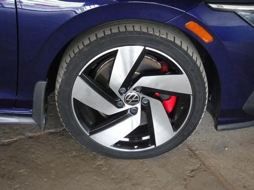 2023 Volkswagen Golf GTI 2.0T S