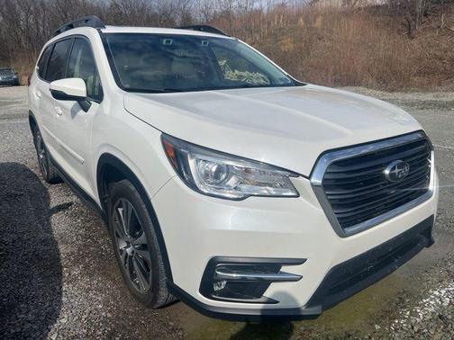 Crystal White Pearl 2022 Subaru Ascent Limited 7-Passenger