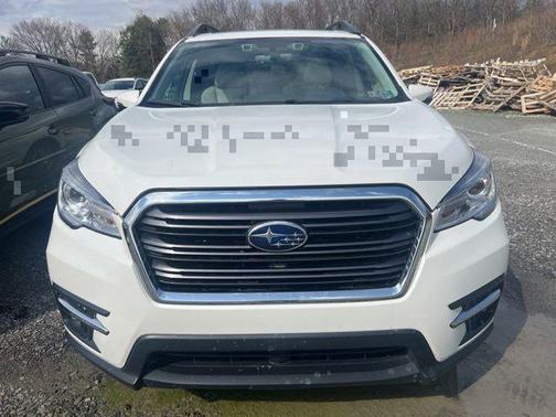 Crystal White Pearl 2022 Subaru Ascent Limited 7-Passenger