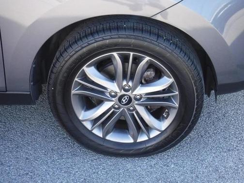 2015 Hyundai TUCSON SE