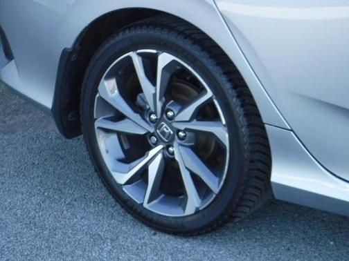 2019 Honda Civic Touring