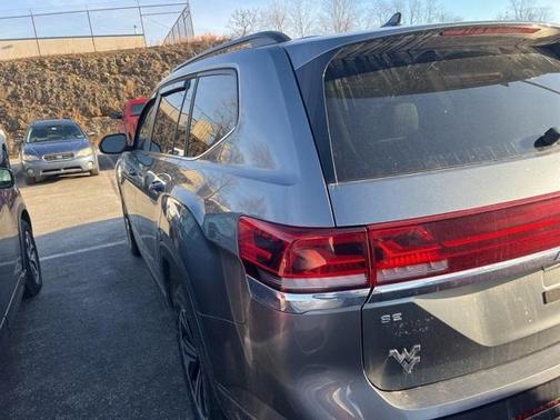 2024 Volkswagen Atlas 2.0T SE