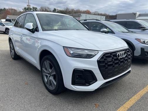 2025 Audi Q5 45 S line quattro Premium
