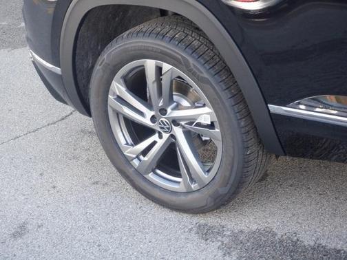 2024 Volkswagen Atlas Cross Sport 2.0T SEL R-Line