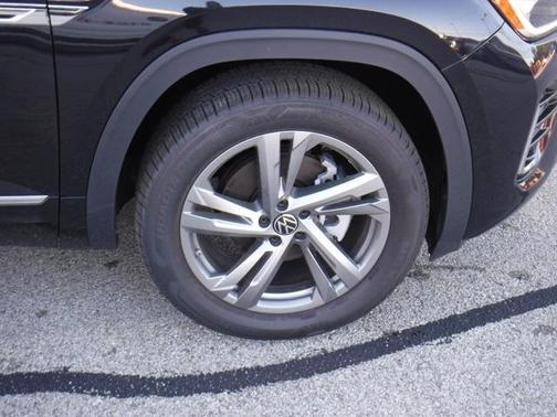 2024 Volkswagen Atlas Cross Sport 2.0T SEL R-Line