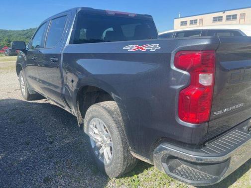 Shadow Gray Metallic 2022 Chevrolet Silverado 1500 Limited LT