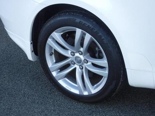 2010 INFINITI G37x Base