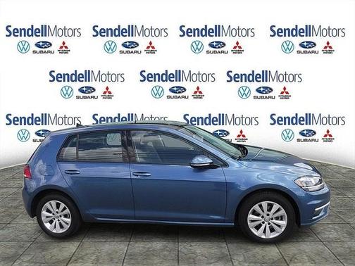 2018 Volkswagen Golf TSI SE