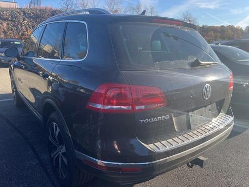2017 Volkswagen Touareg V6 Wolfsburg Edition