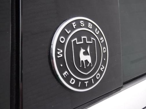2017 Volkswagen Touareg V6 Wolfsburg Edition