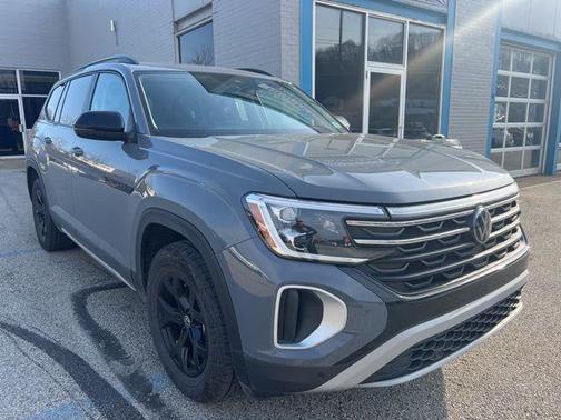 2024 Volkswagen Atlas 2.0T Peak Edition SE w/Technology