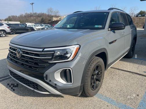 Pure Gray 2024 Volkswagen Atlas 2.0T Peak Edition SE w/Technology
