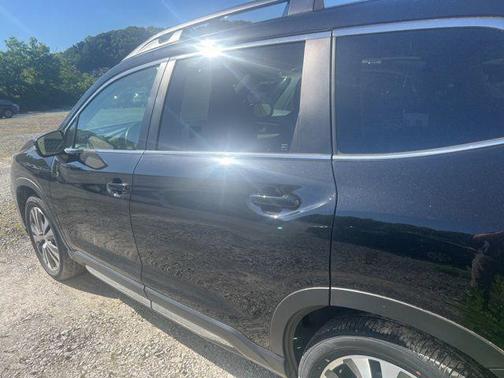 Crystal Black Silica 2022 Subaru Ascent Limited 7-Passenger