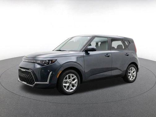 Gravity Gray 2025 Kia Soul LX