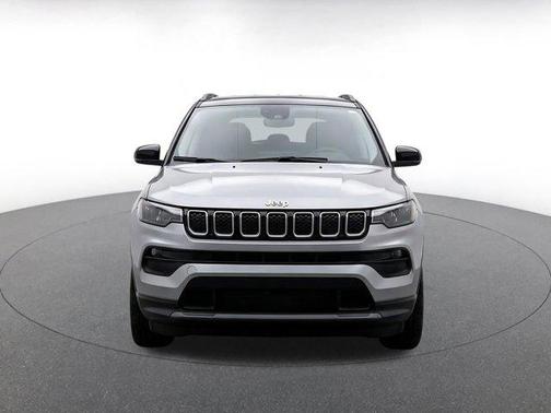 Silver Zynith 2025 Jeep Compass Limited