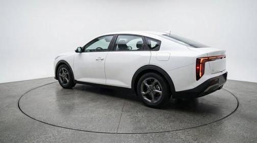 Snow White Pearl 2025 Kia K4