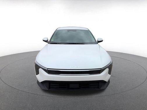 Snow White Pearl 2025 Kia K4