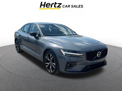 2024 Volvo S60 B5 Core Dark Theme