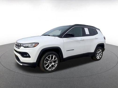 Bright White Clearcoat 2025 Jeep Compass Limited