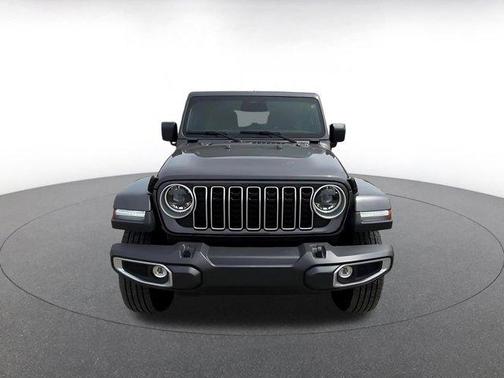 Granite Crystal Clearcoat Metallic 2025 Jeep Wrangler Sahara