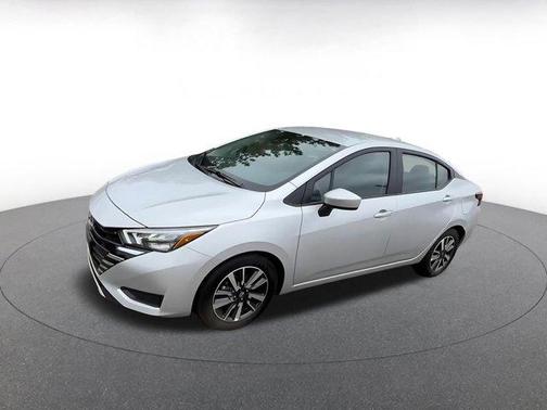 Brilliant Silver Metallic 2025 Nissan Versa 1.6 SV