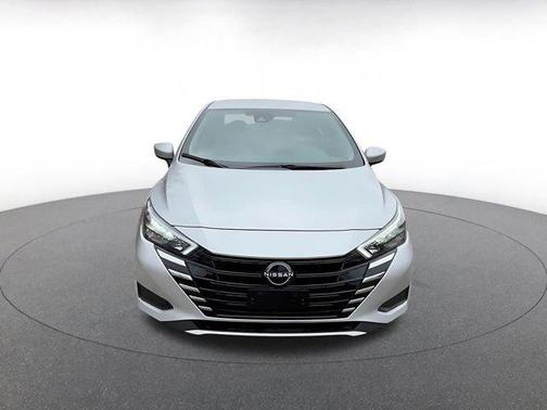 Brilliant Silver Metallic 2025 Nissan Versa 1.6 SV