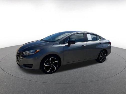 2024 Nissan Versa 1.6 SR