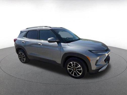 Sterling Gray Metallic 2025 Chevrolet Trailblazer LT