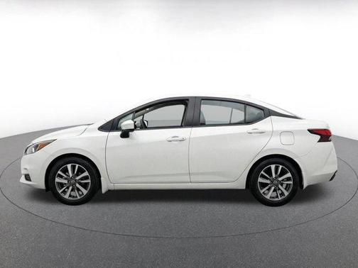 Aspen White 2025 Nissan Versa 1.6 SV