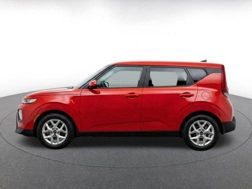 Inferno Red 2025 Kia Soul LX