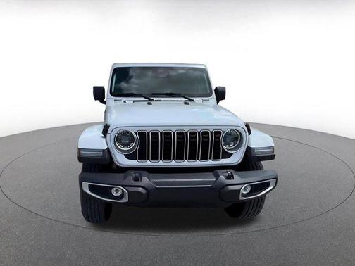 Bright White Clearcoat 2025 Jeep Wrangler Sahara